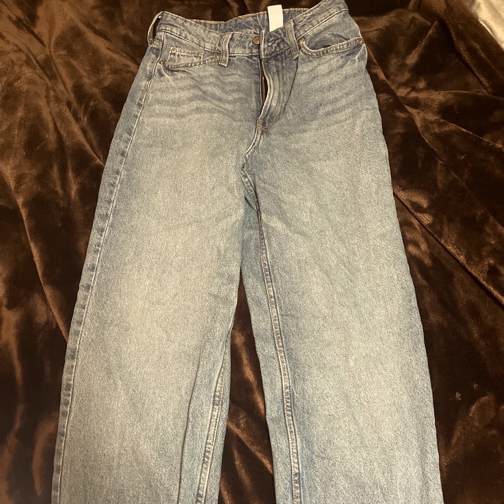 H&M jeans straight leg jeans.